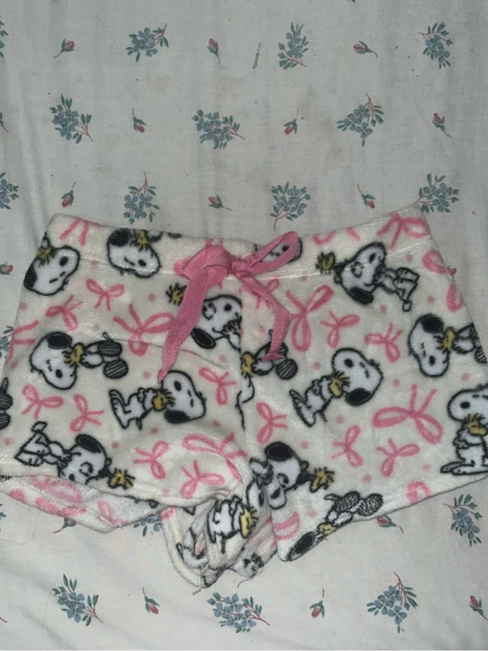 White & Pink Snoopy Peanuts Print Fleece Shorts